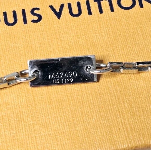 Louis Vuitton Damier Pendant Necklace Silver EUC